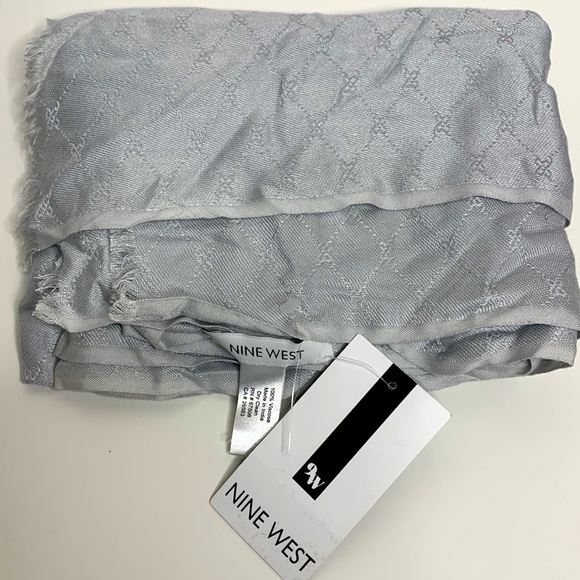 Nine West | Gray Patterned Fringed Long Scarf | Wrap Unisex Winter Accessory NWT - Picture 2 of 7